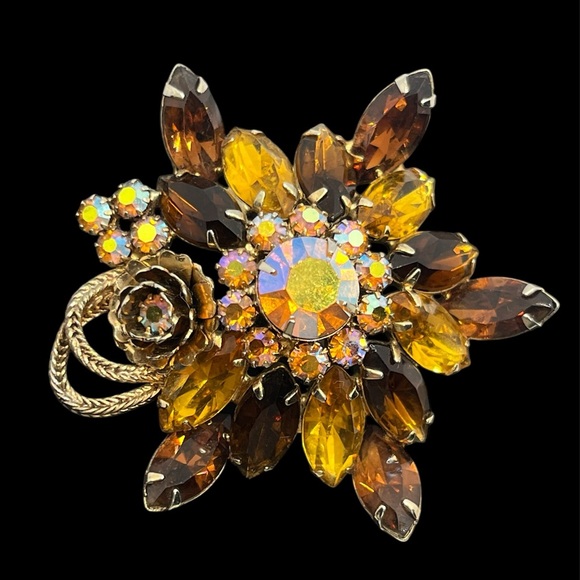 Juliana D&E amber brown rhinestone flower vintage brooch pin gold tone